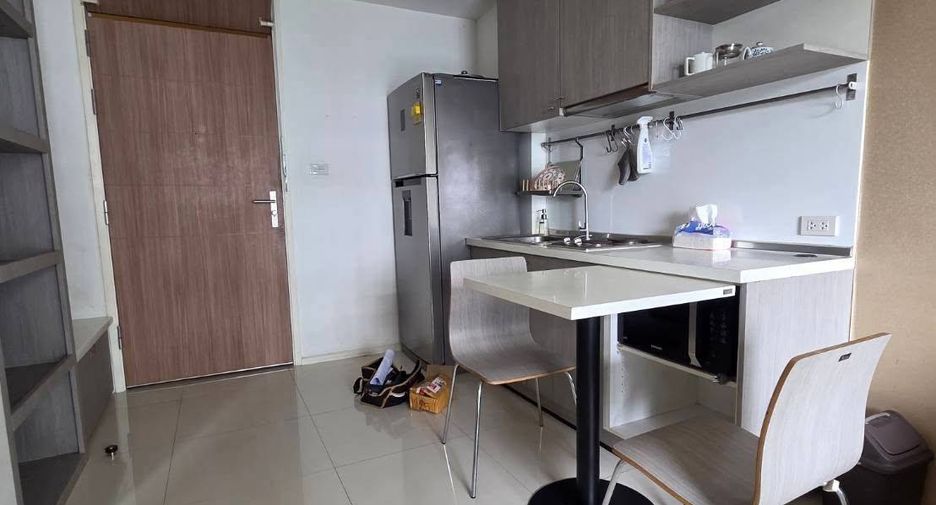 For rent 2 bedrooms condo in Phra Khanong, Bangkok