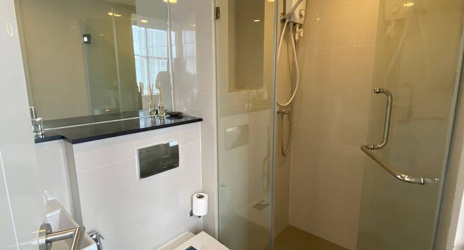 For rent 1 bed condo in Sathon, Bangkok