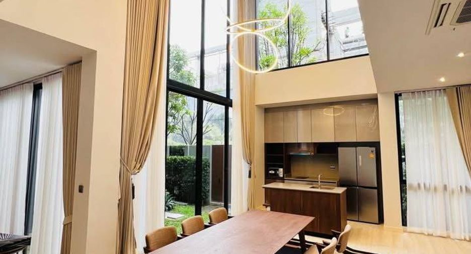For rent 4 ベッドルーム house in Bang Kapi, Bangkok
