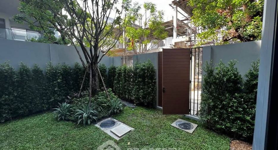 For rent 4 ベッドルーム house in Bang Kapi, Bangkok