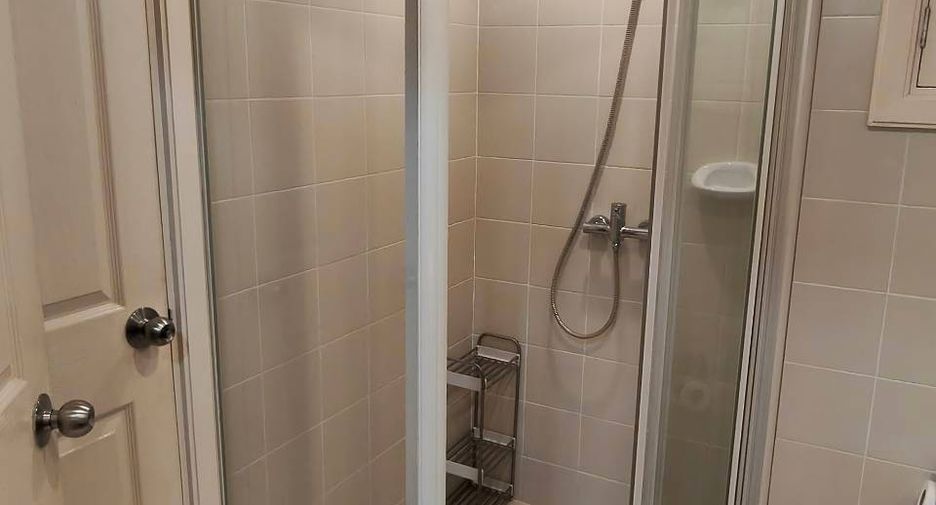 For rent 2 bedrooms condo in Phaya Thai, Bangkok