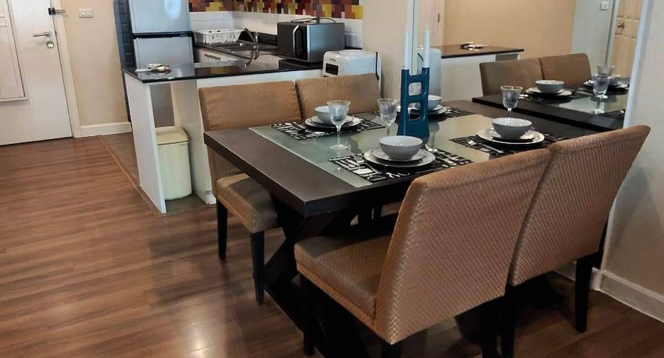 For rent 2 bedrooms condo in Phaya Thai, Bangkok