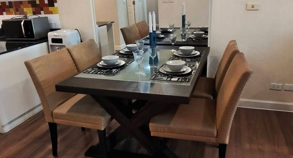 For rent 2 bedrooms condo in Phaya Thai, Bangkok