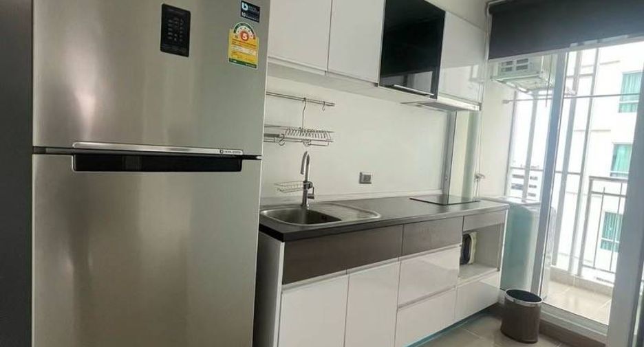 For rent 2 bedrooms condo in Huai Khwang, Bangkok