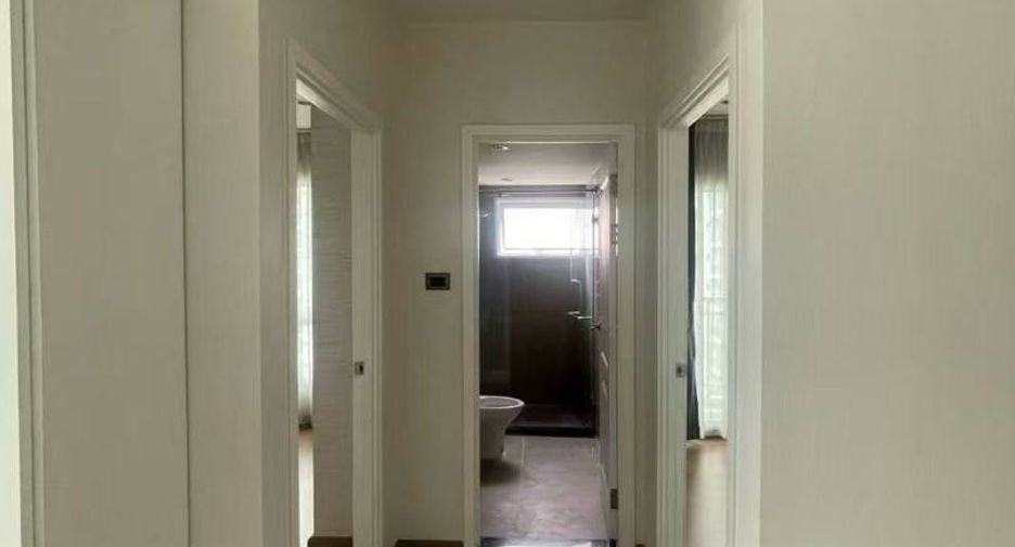 For rent 2 bedrooms condo in Huai Khwang, Bangkok