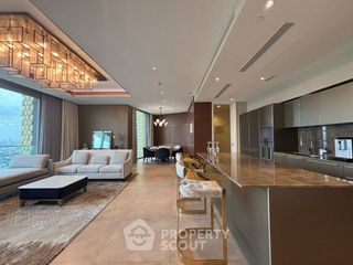 À louer 3 chambres condo à Khlong San, Bangkok