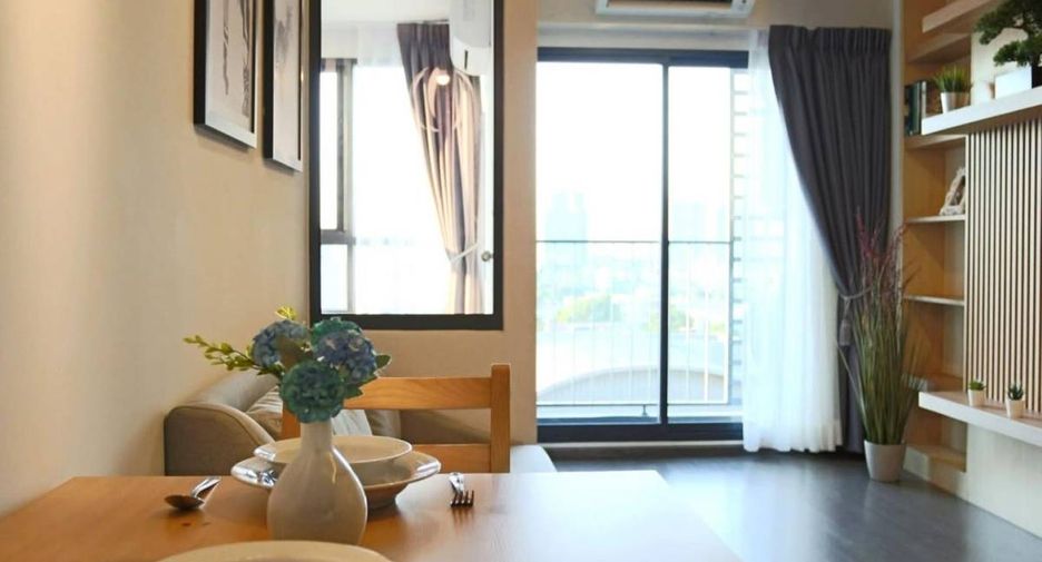 For rent 1 bed condo in Phra Khanong, Bangkok
