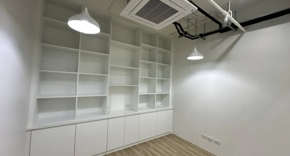 Büro zum Kauf und zur Miete in Bang Na, Bangkok