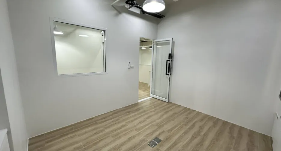 Büro zum Kauf und zur Miete in Bang Na, Bangkok