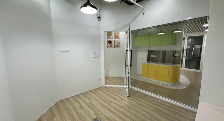 Büro zum Kauf und zur Miete in Bang Na, Bangkok