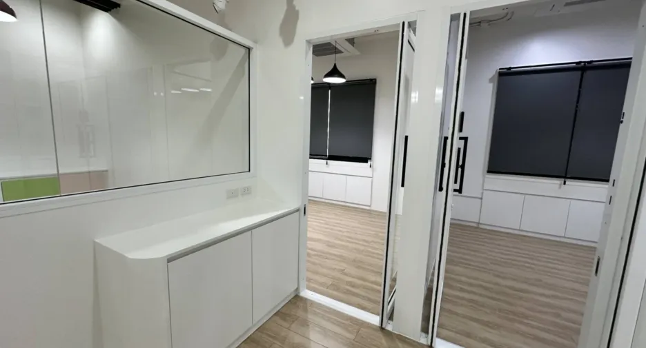 Büro zum Kauf und zur Miete in Bang Na, Bangkok