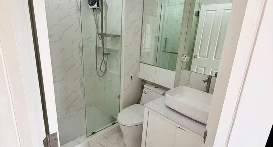 For rent スタジオ condo in Yan Nawa, Bangkok