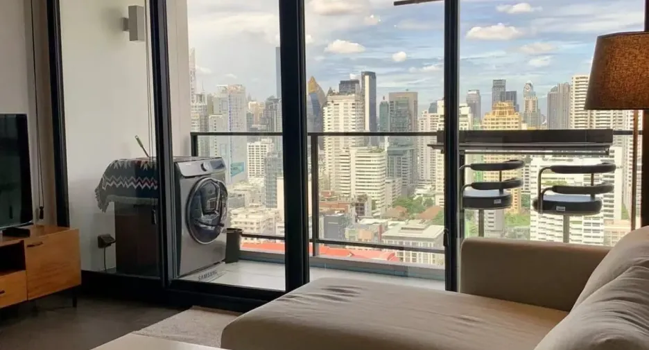 For sale そして for rent 2 ベッドルーム condo in Watthana, Bangkok