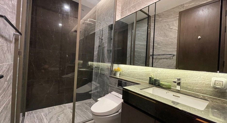 For rent 1 bed condo in Khlong Toei, Bangkok