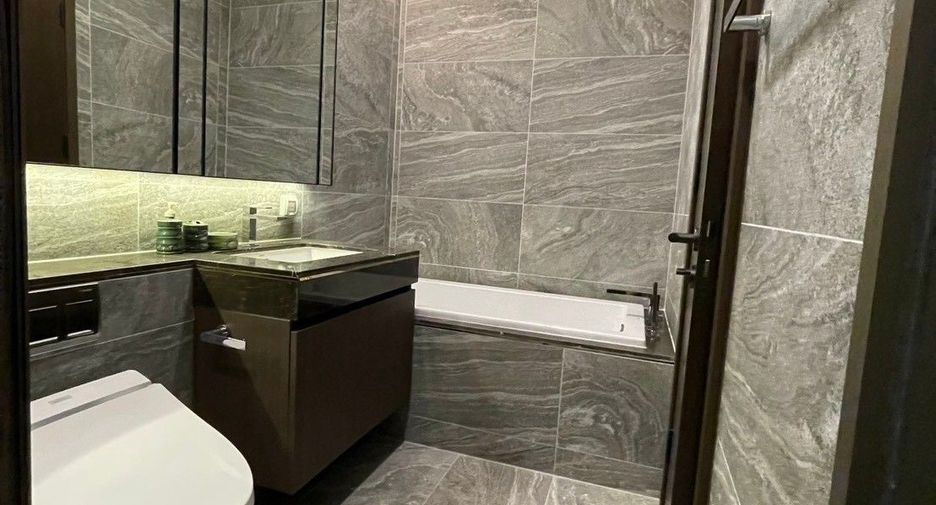 For rent 1 bed condo in Khlong Toei, Bangkok