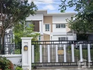 À louer 4 chambres maison à Saraphi, Chiang Mai