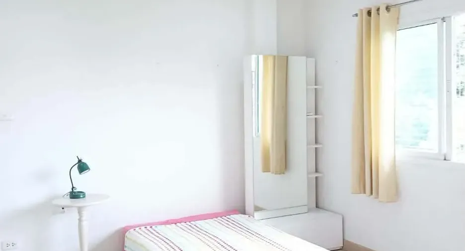 À louer 4 chambres maison à Saraphi, Chiang Mai