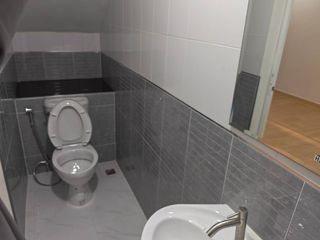 Reihenhaus zum Kauf mit 2 Zimmer in Mueang Chiang Mai, Chiang Mai