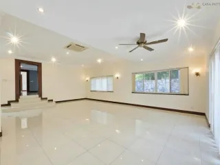 À vendre 5 chambres villa à Bang Lamung, Chonburi