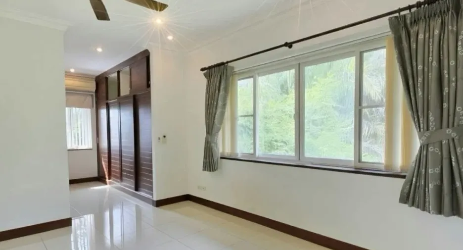 ขาย 5 ห้องนอน วิลล่า ใน บางละมุง, ชลบุรี