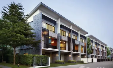 Casa adosada en venta de 3 habitaciones en Bang Phli, Samut Prakan