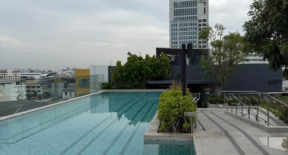 Wohnung zur Miete mit 1 Zimmer in Phra Khanong, Bangkok