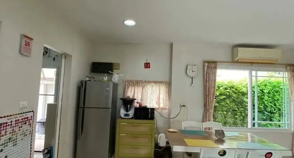For rent 4 bedrooms house in Mueang Chiang Mai, Chiang Mai