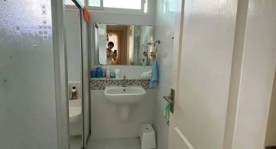 For rent 4 bedrooms house in Mueang Chiang Mai, Chiang Mai