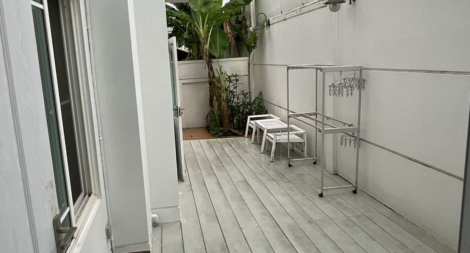 For sale 3 ベッドルーム house in Bang Kapi, Bangkok