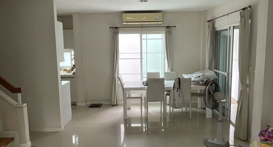 For sale 3 ベッドルーム house in Bang Kapi, Bangkok