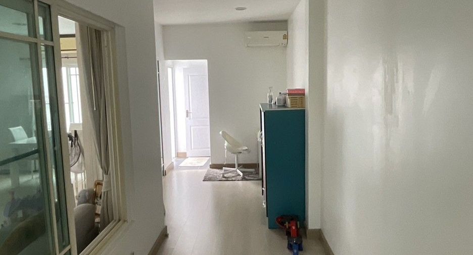 For sale 3 ベッドルーム house in Bang Kapi, Bangkok