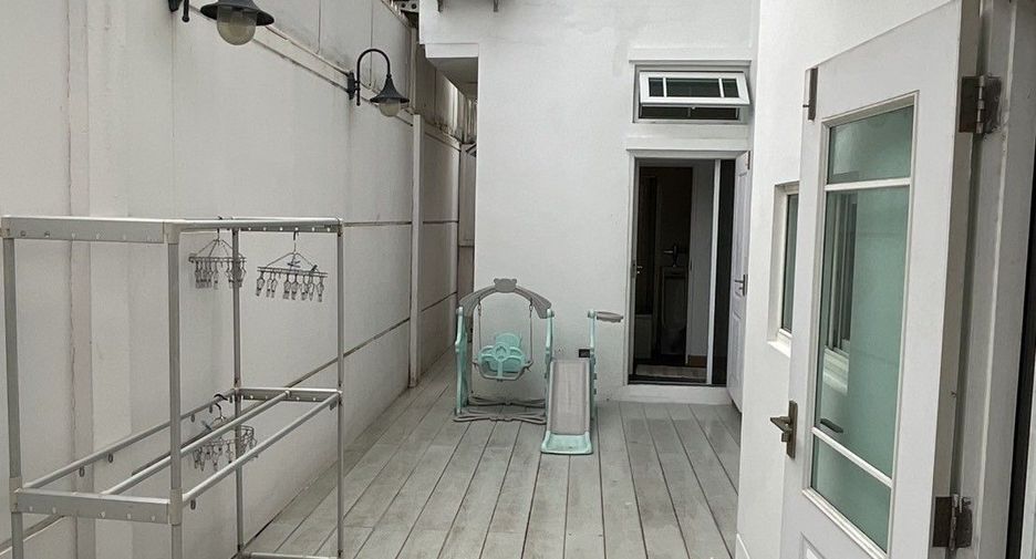 For sale 3 ベッドルーム house in Bang Kapi, Bangkok