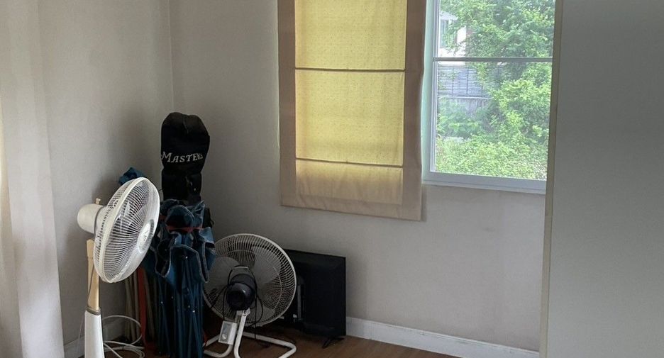 For sale 3 ベッドルーム house in Bang Kapi, Bangkok