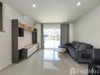 For rent 3 bedrooms townhouse in Lam Luk Ka, Pathum Thani
