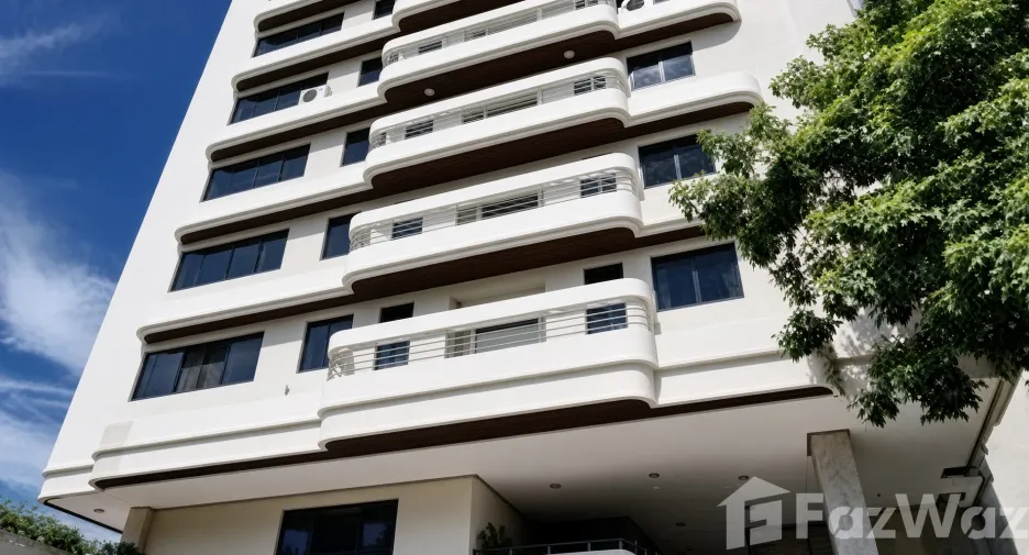 Condo en venta y en alquiler de 3 habitaciones en Watthana, Bangkok