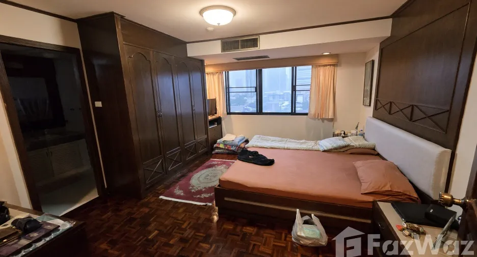 Condo en venta y en alquiler de 3 habitaciones en Watthana, Bangkok