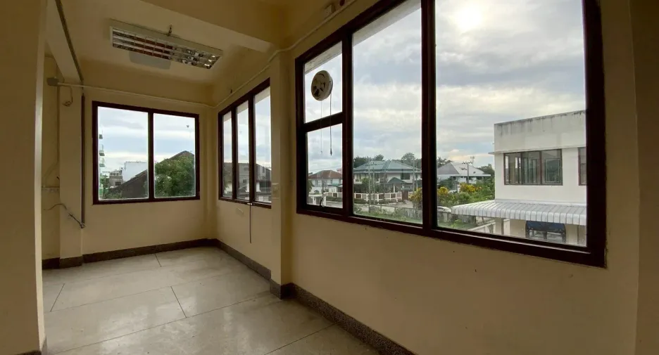 À vendre et à louer 12 chambres maison à Bang Na, Bangkok