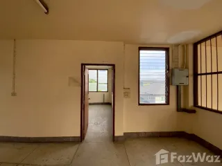 À vendre et à louer 12 chambres maison à Bang Na, Bangkok