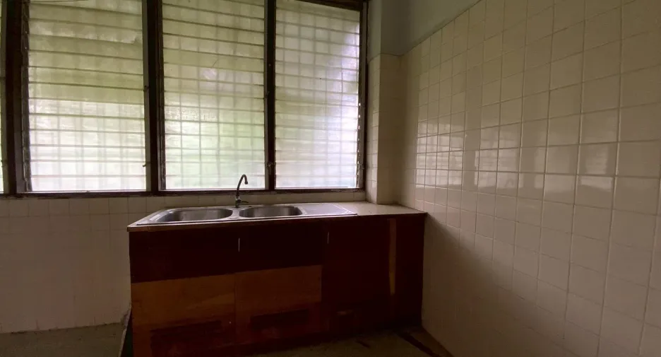 À vendre et à louer 12 chambres maison à Bang Na, Bangkok