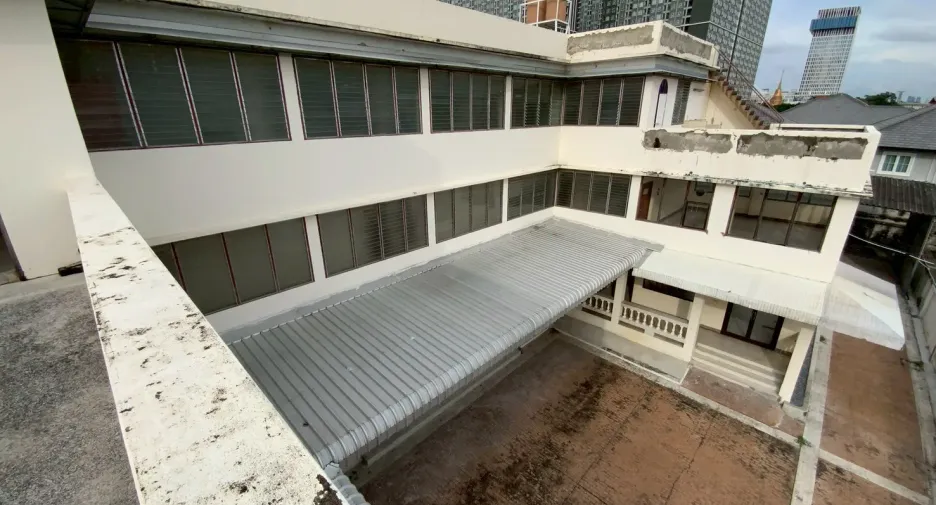 À vendre et à louer 12 chambres maison à Bang Na, Bangkok