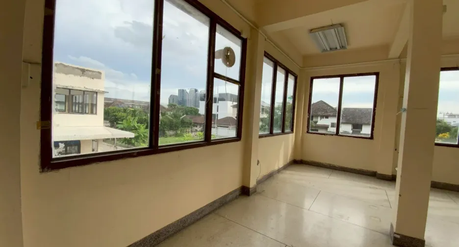 À vendre et à louer 12 chambres maison à Bang Na, Bangkok