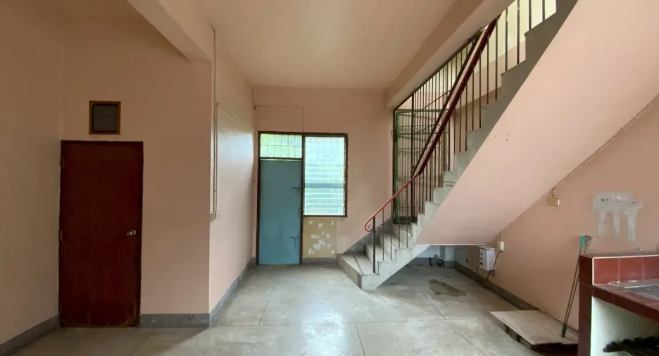 À vendre et à louer 12 chambres maison à Bang Na, Bangkok