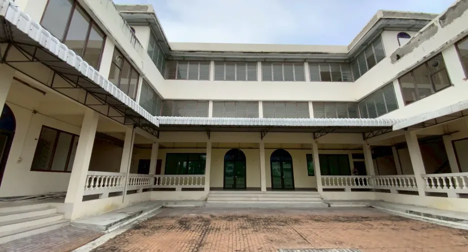 À vendre et à louer 12 chambres maison à Bang Na, Bangkok