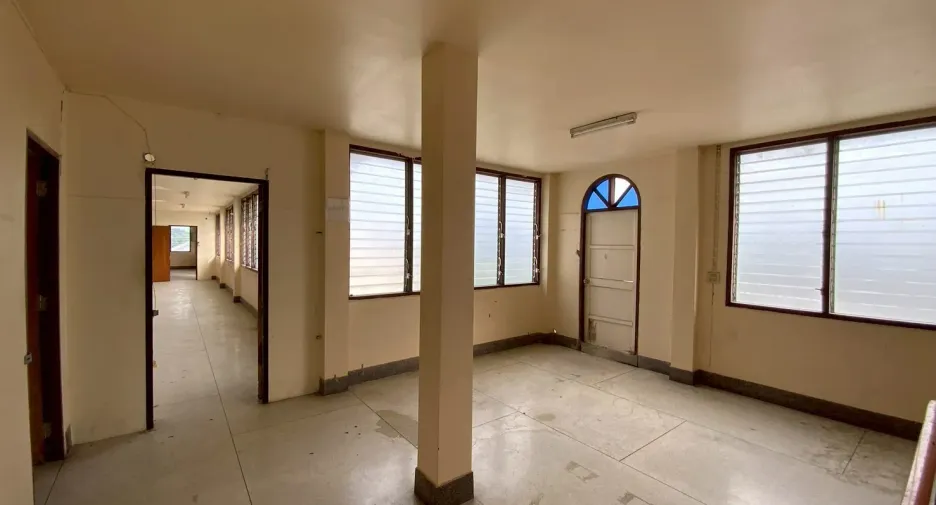 À vendre et à louer 12 chambres maison à Bang Na, Bangkok
