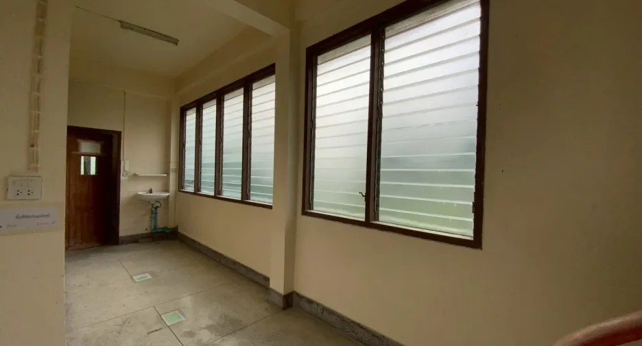 À vendre et à louer 12 chambres maison à Bang Na, Bangkok