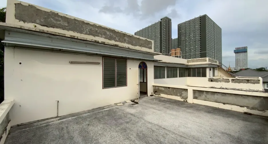 À vendre et à louer 12 chambres maison à Bang Na, Bangkok