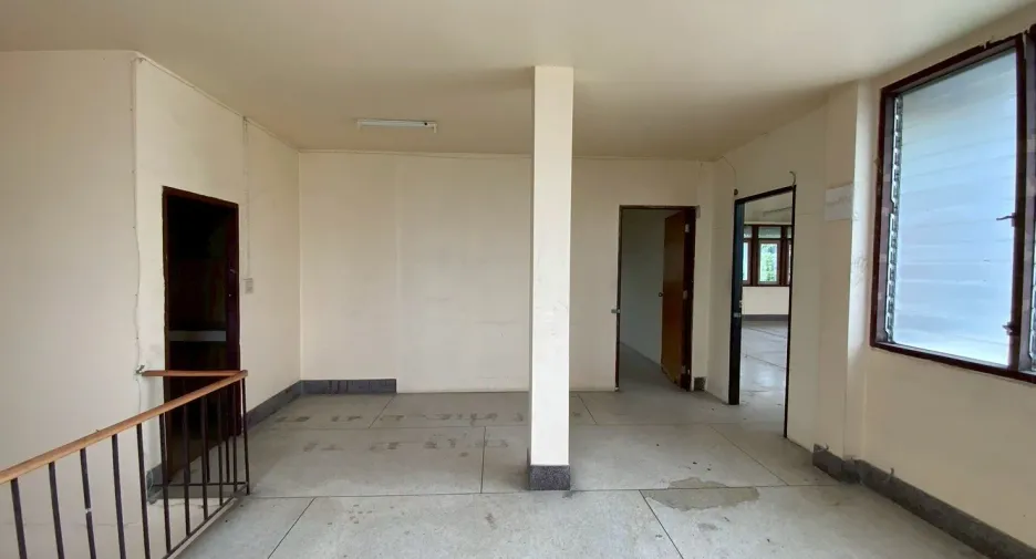 À vendre et à louer 12 chambres maison à Bang Na, Bangkok