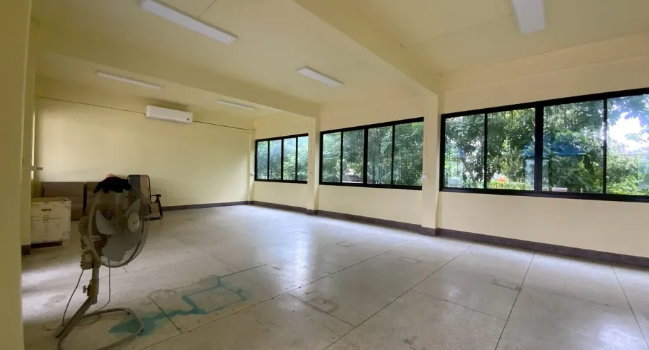 À vendre et à louer 12 chambres maison à Bang Na, Bangkok