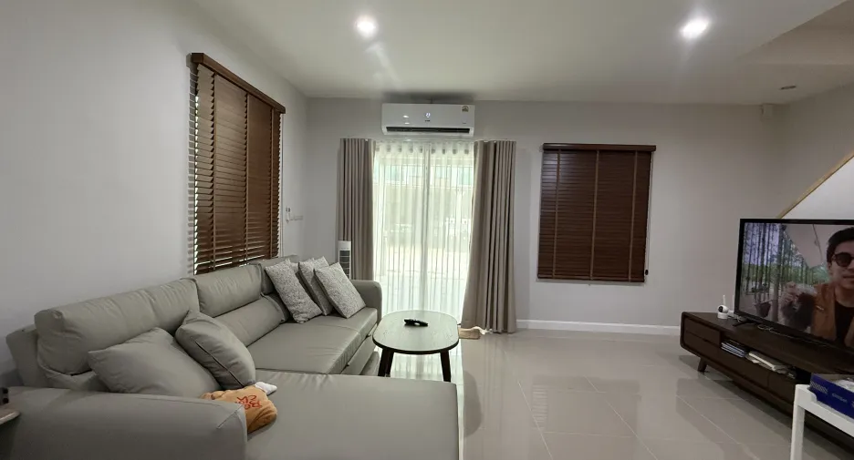 Casa adosada en venta de 3 habitaciones en Mueang Chiang Mai, Chiang Mai