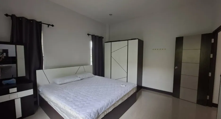 À louer 2 chambres maison à Hang Dong, Chiang Mai